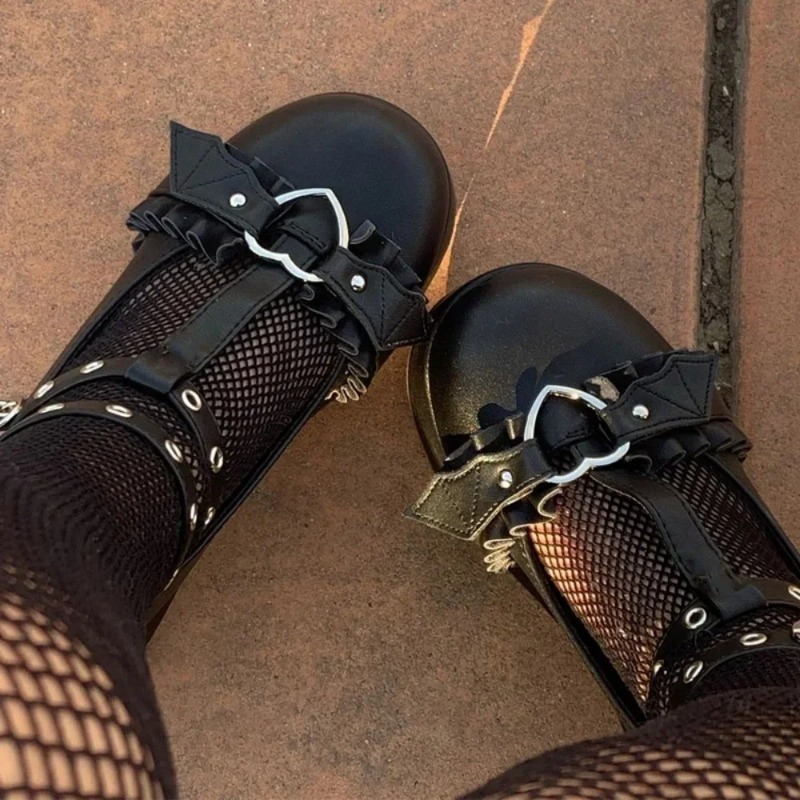 Women'S Fashion Footwear - Sepatu Mary Janes Wedges Gesper Hati